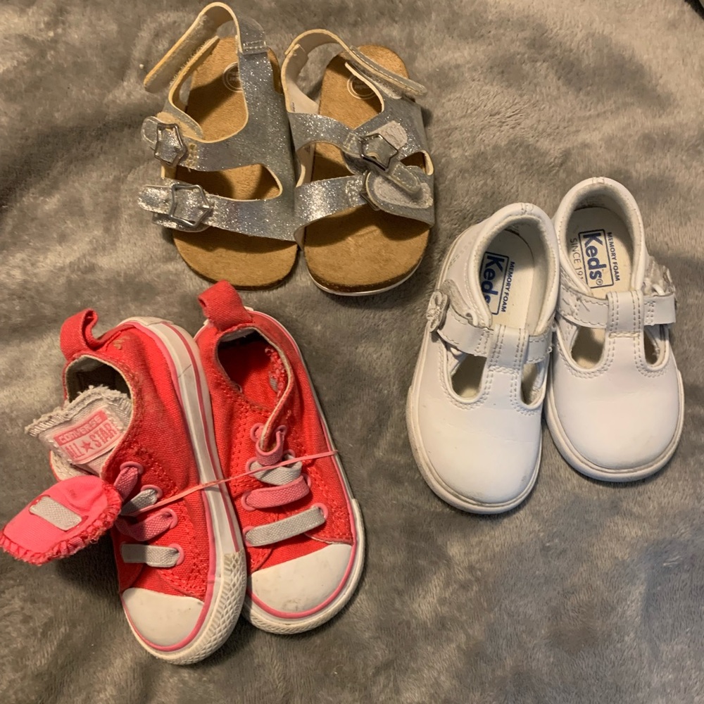 Toddler shoes size 5